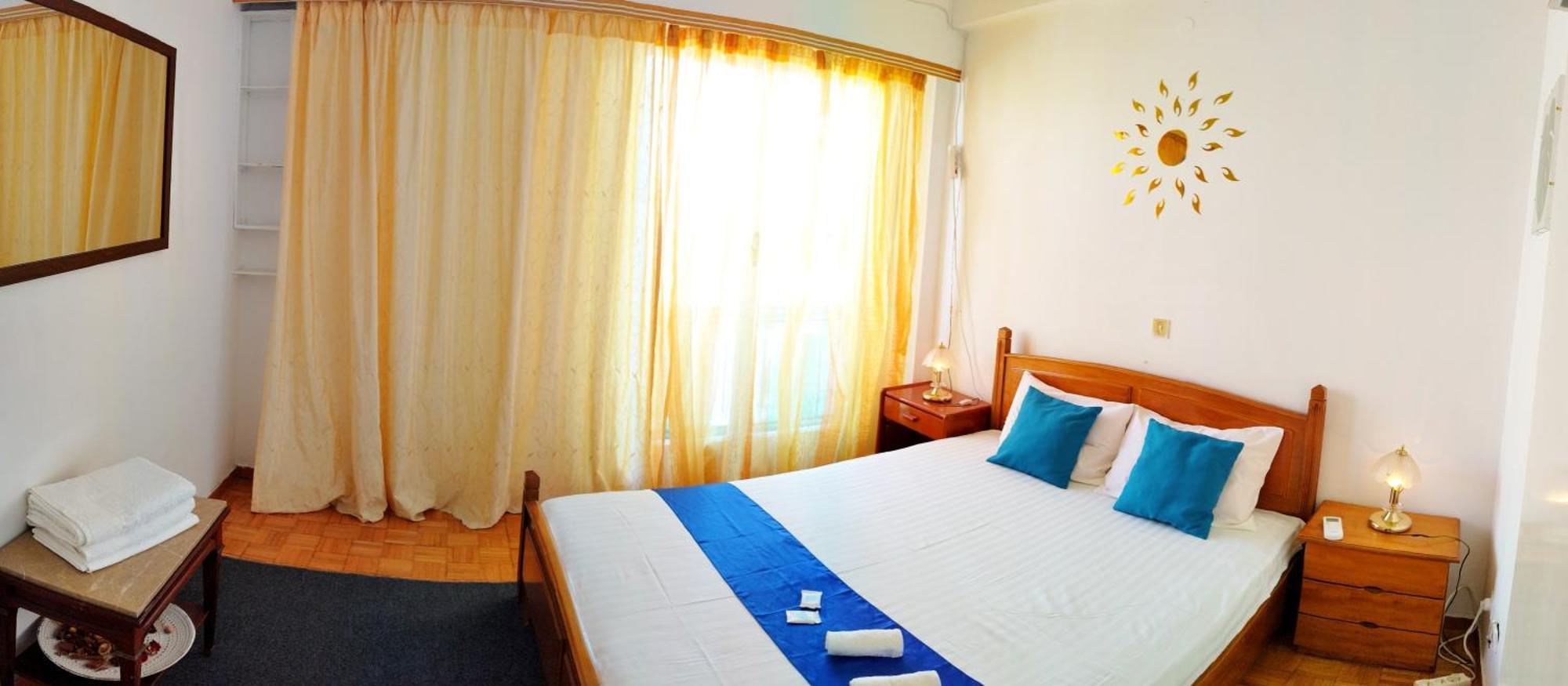Cozy Room In Quiet Neighbourhood Атина Екстериор снимка