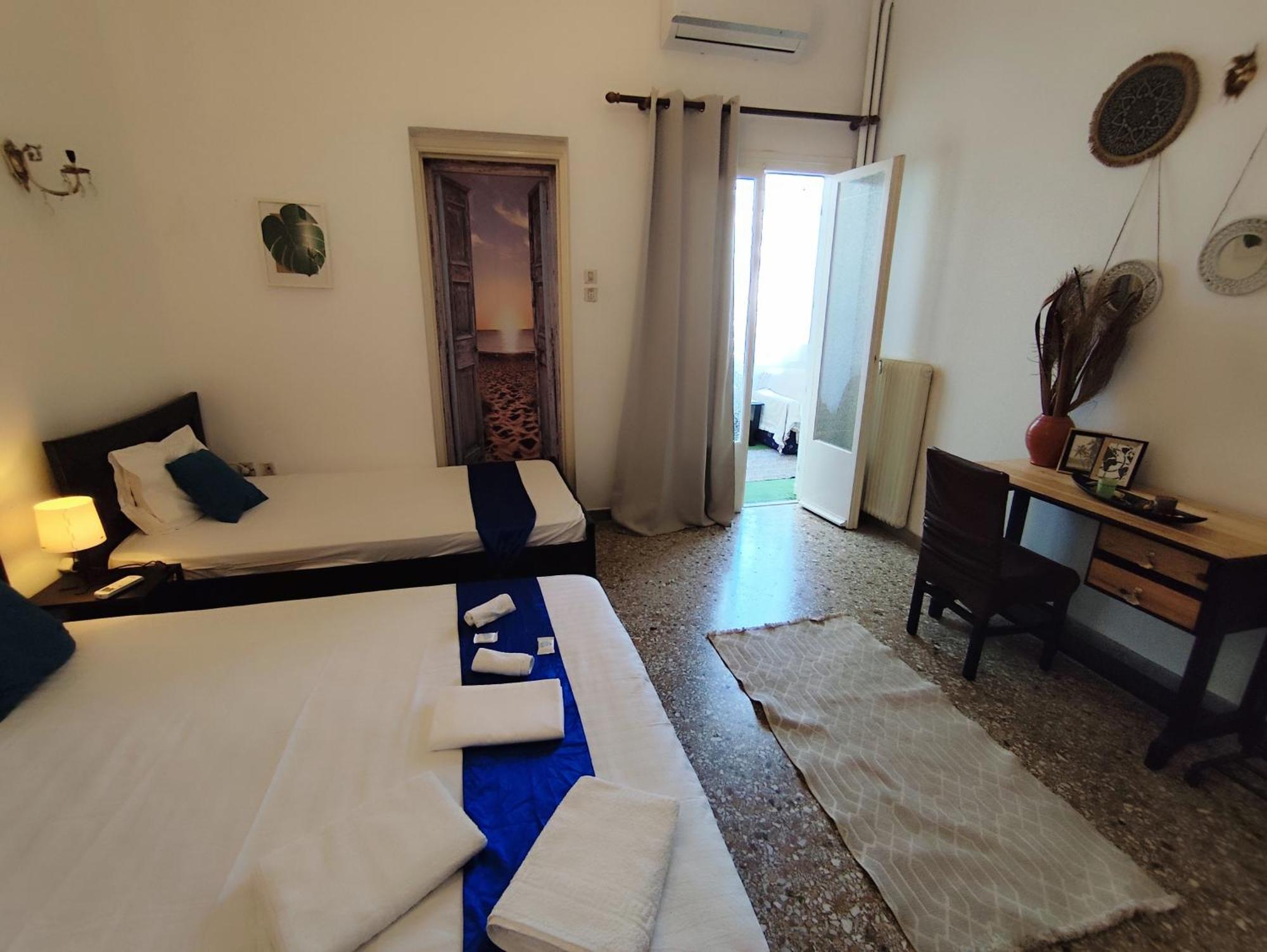 Cozy Room In Quiet Neighbourhood Атина Екстериор снимка