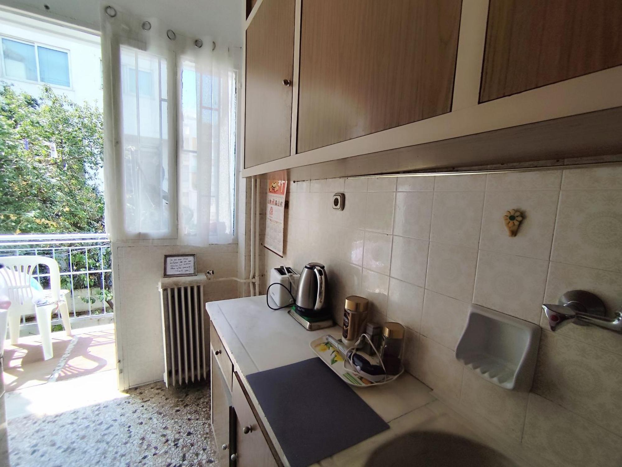 Cozy Room In Quiet Neighbourhood Атина Екстериор снимка