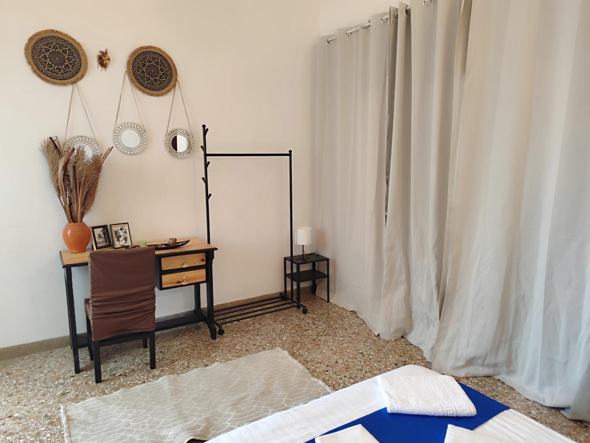 Cozy Room In Quiet Neighbourhood Атина Екстериор снимка